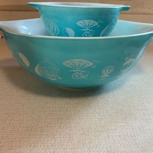 Pyrex Hot Air Balloon Cinderella Bowl|